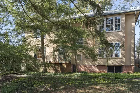 12 Saint Ronan Ter, New Haven, CT 06511