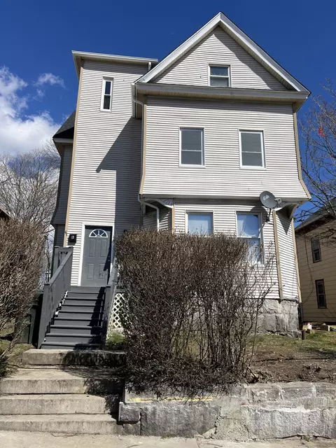 41 Blackhall St, New London, CT 06320