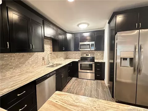 371 Emmett St #9, Bristol, CT 06010