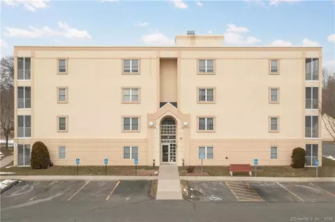 75 Washington Ave #8-204, Hamden, CT 06518