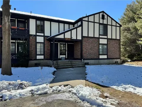 365 Mather St #174, Hamden, CT 06518
