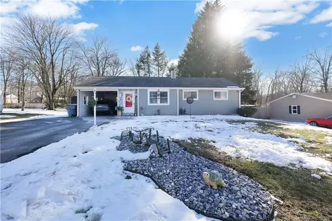 30 Meadowlark Rd, Enfield, CT 06082