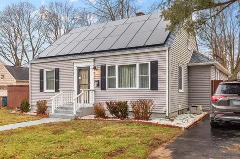 102 Blue Hills Ave, Hamden, CT 06514