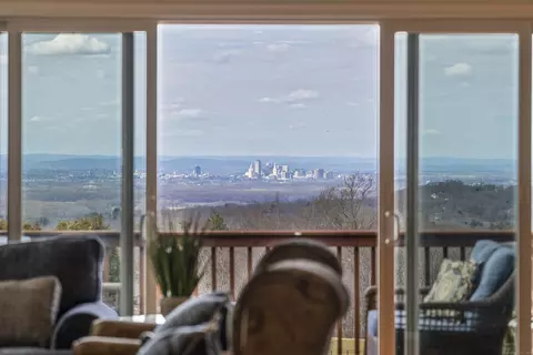 90 Belltown Rd, Glastonbury, CT 06073