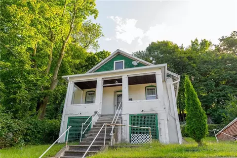 23 Beech St, Waterbury, CT 06704