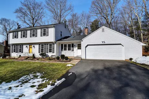 261 Eastbury Hill Rd, Glastonbury, CT 06033