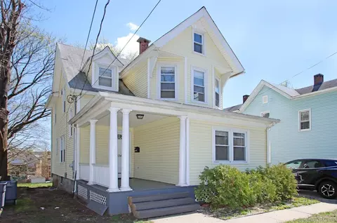 224 Wakelee Ave, Ansonia, CT 06401