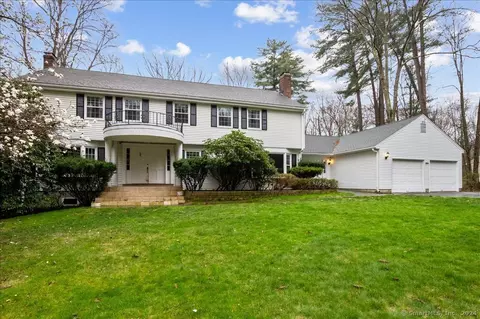 7 Harding Dr, Weatogue, CT 06089