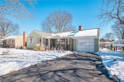 74 Goodwin Ave, Wethersfield, CT 06109