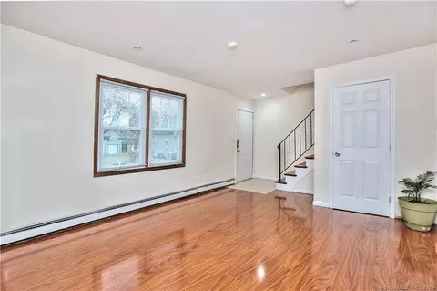 163 Roosevelt Ave, Stratford, CT 06615