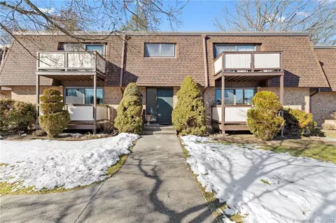 20 Maple Tree Ave #I, Stamford, CT 06906