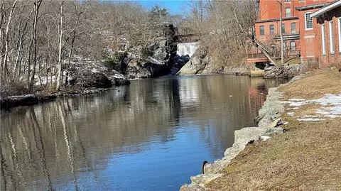 150 Yantic St #139, Norwich, CT 06360