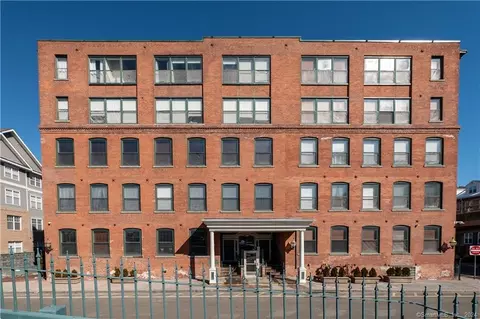 145 Canal St #206, Shelton, CT 06484