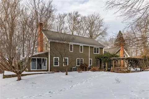 214 Tophet Rd, Roxbury, CT 06783