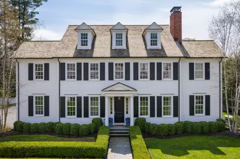 19 Montgomery Ln, Greenwich, CT 06830