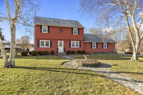 48 Caribou Dr, Norwich, CT 06360