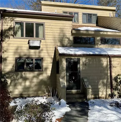 270 Cliffside Dr, Torrington, CT 06790