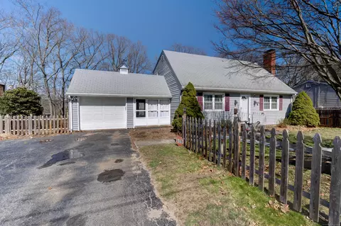 117 Echo Dr, Windham, CT 06226