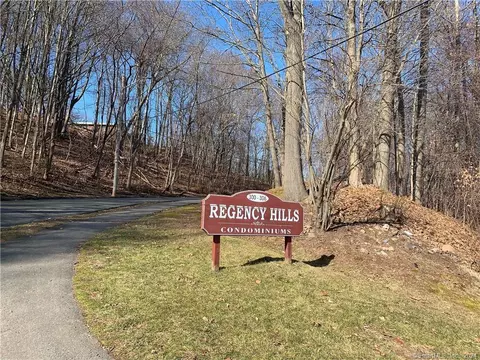 304 Pine Rock Ave #C17, Hamden, CT 06514