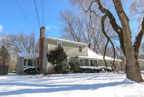 107 Exeter Rd, Hamden, CT 06518