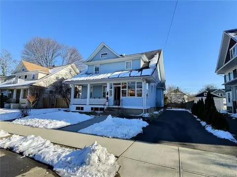 67 Wentworth St, Bridgeport, CT 06606
