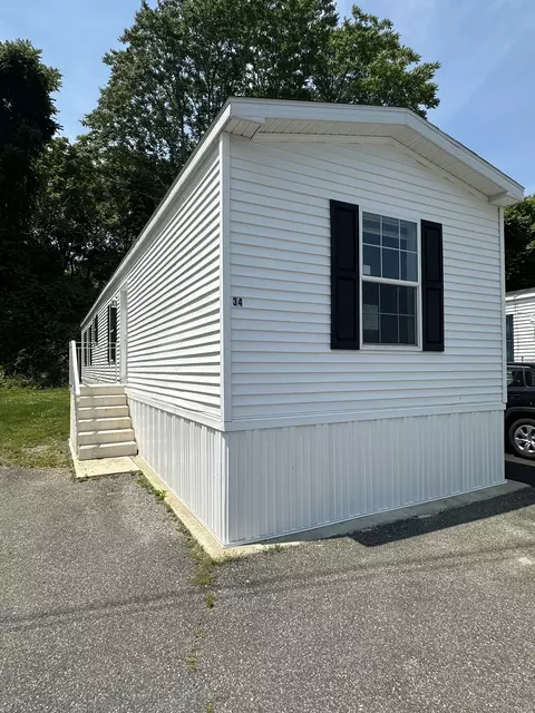 435 High St # 34, Mystic, CT 06355