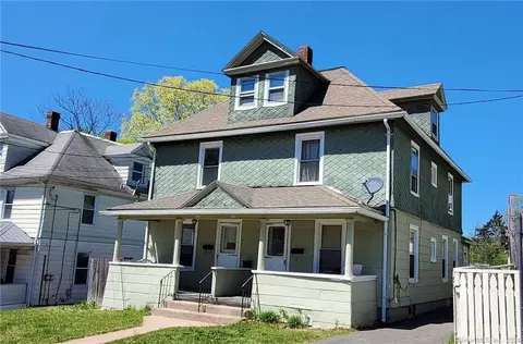 199 Oak St, Manchester, CT 06040