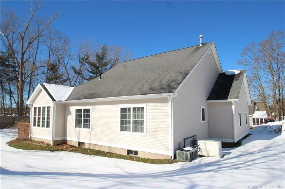 12 Dobson Commons Cir, Vernon, CT 06066 37 Photos Movoto