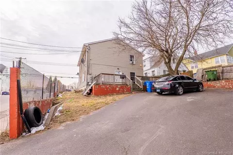 268 Hill St, Waterbury, CT 06704