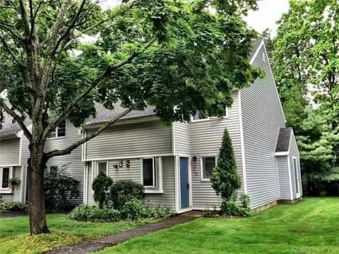 8 Liberty St #8, Ansonia, CT 06401