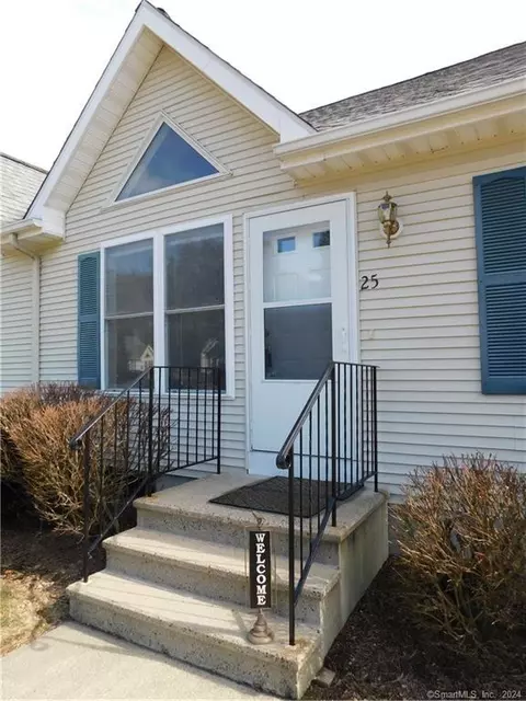 304 Brainard Rd #25, Enfield, CT 06082
