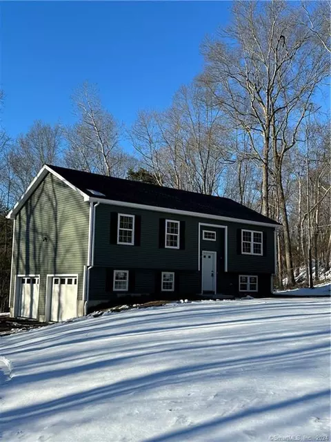 473 Main St, Sterling, CT 06377