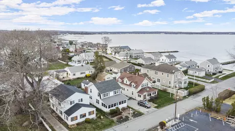 7 Whitecap Rd, East Lyme, CT 06357