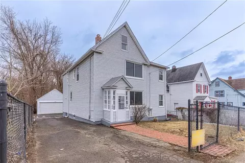 1036 Lindley St, Bridgeport, CT 06606