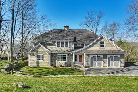 34 Pocono Ridge Rd, Brookfield, CT 06804