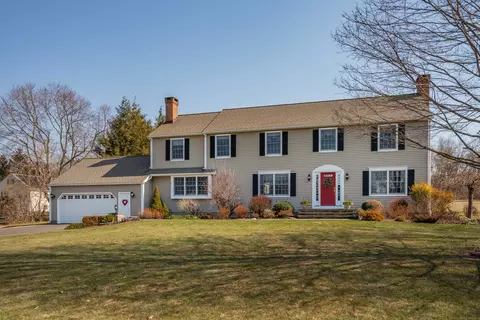4 Case Cir, Simsbury, CT 06092