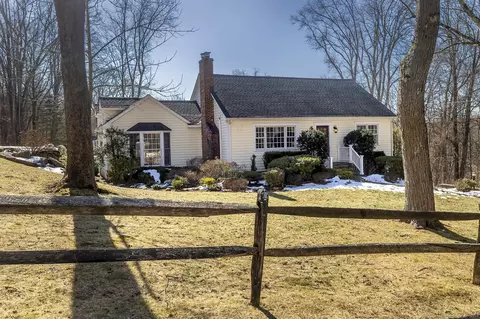 8 Harding Dr, Ridgefield, CT 06877
