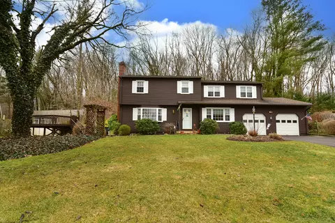 10 Vinetta Dr, Vernon, CT 06066