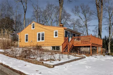 17 Brunetto Grv, Morris, CT 06763