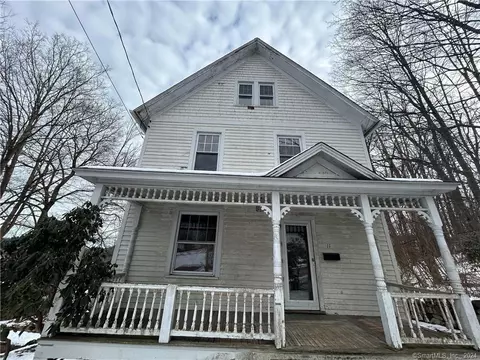 11 Orchard St, Winchester, CT 06098