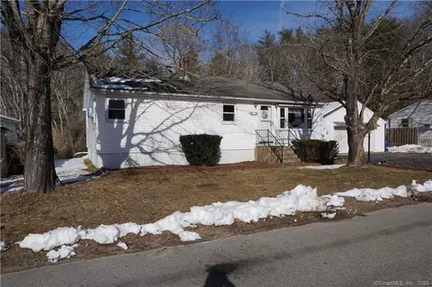 12 Labarre Dr, Windham, CT 06256