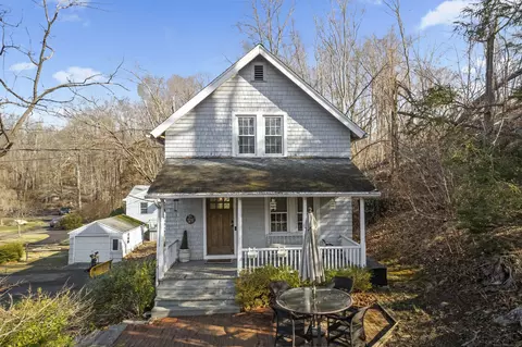 101 Foxon Rd, East Haven, CT 06513