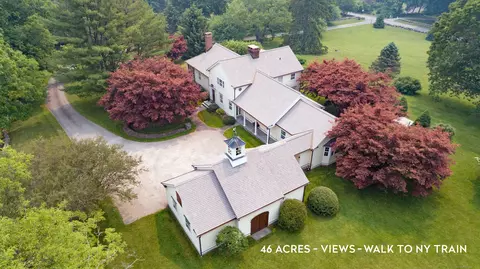 45 Sidecut Rd, Redding, CT 06896