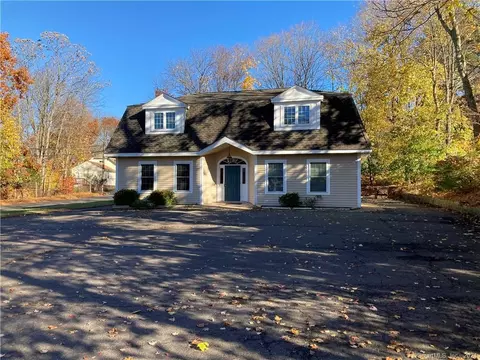 272 S Main St, Middletown, CT 06457
