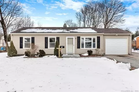 32 Upland Ter, Ansonia, CT 06401