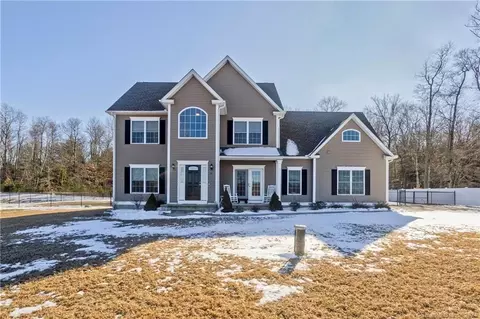 16 Heritage Farm Rd, East Granby, CT 06026
