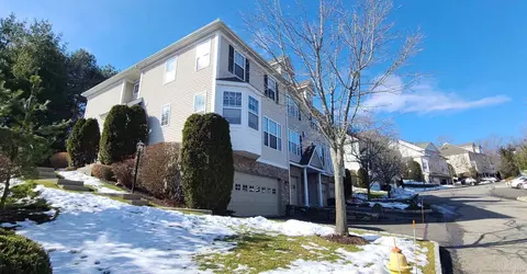 23 Faith Ln #23, Danbury, CT 06810