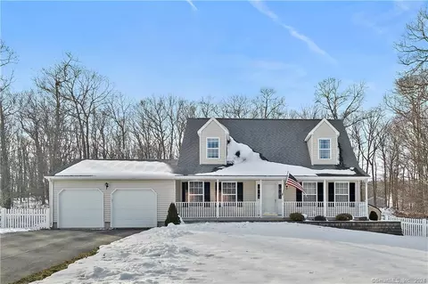 47 Pheasant Run, Montville, CT 06370
