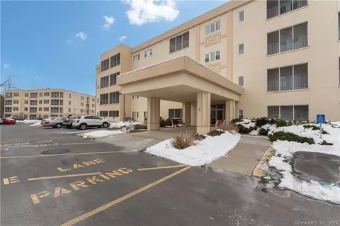 75 Washington Ave #2-206, Hamden, CT 06518