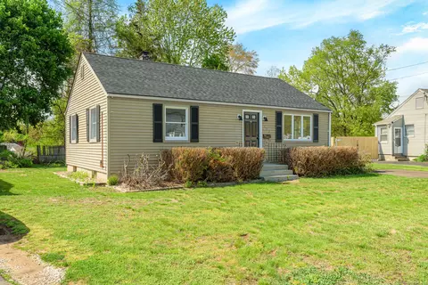 152 Shadycrest Dr, East Hartford, CT 06118
